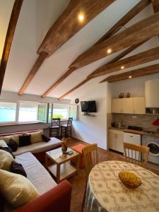 Sunny Bay Apartments