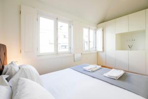 LovelyStay - Cozy 1BR in Santa Catarina w Balcony