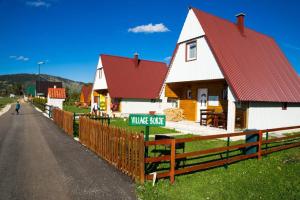 Two-Bedroom House room in Village Borje