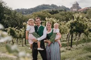 格斯夫 - 科拉尔国际餐厅酒店 - 德意志兰茨贝格