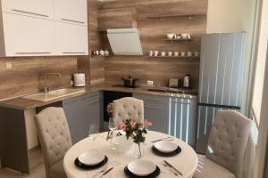 Apartment Fire & Lux near the center