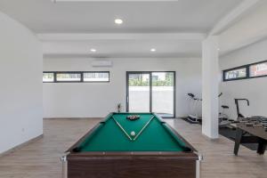 Luxury Villa La nonna Ana - heated pool, sea view, near Split