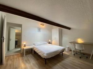 Appartements Les Cosy De Nancy - Mister charles sous les toits, Place du marche 4* : photos des chambres