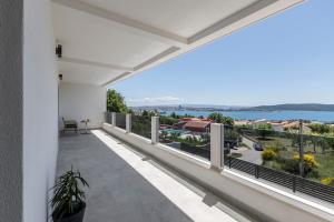 Luxury Villa La nonna Ana - heated pool, sea view, near Split