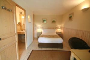 Hotels Hotel Marc-Hely : photos des chambres