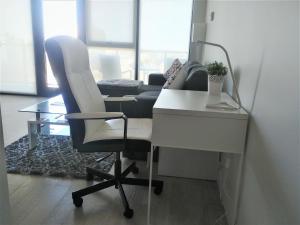 Luxury skyline condo in downtown FREE 247 parking