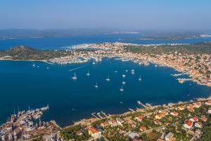 Holiday Home in Betina with Seaview, Terrace, Air condition, WIFI (4671-1)