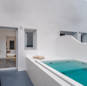 Cape Paradise - Luxury Hotel Santorini Greece