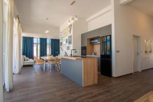 Beachfront Paladina holiday home