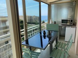 Appartement rooftop, première ligne, vue mer, 50m de plage du Midi