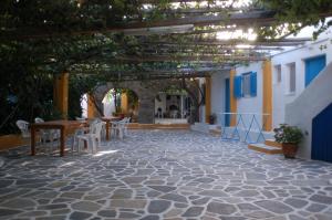 Miltiadis Apartments Paros Greece