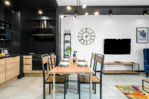 Apartments Poznań Chwaliszewo Residence with FREE GARAGE by Renters