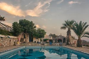 Villa Roussa Suites Syros Greece