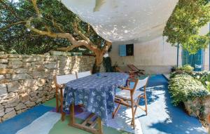 Holiday home in Mali Lošinj with Pool, Whirpool, Terrace, Air conditioning, Wi-Fi, Washing machine 4