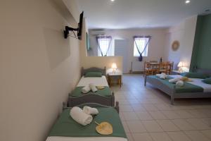 ELAIA - Apartments & Studios