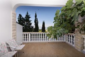 Apartment in Lopar with sea view, balcony, air conditioning, WiFi (4855-1) 