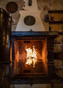 Vintage Stone HouseCalm Lives