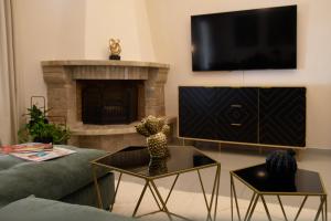 Reginas Downtown Apartment by CorfuEscapes