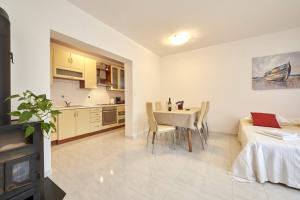 Apartment in Slatine with Terrace, Air conditioning, Wi-Fi (4789-2)