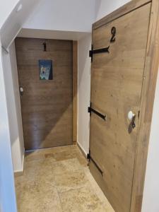 B&B / Chambres d'hotes La Bastide : Chambre Familiale avec Salle de Bains