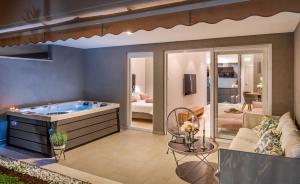 Zaloo, Luxury Apartment with Sea-View and Jacuzzi