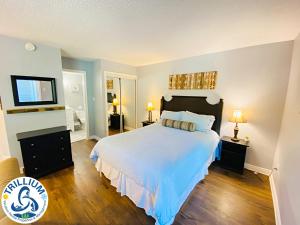 Slopeside Blue Mountain Condo - Wifi, LinensTowels, Ski InOut