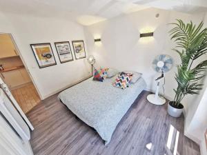 Appartements GregBnb-com - T2 Design 34m2 - Toulon Est - Wifi Fibre - n9 : photos des chambres