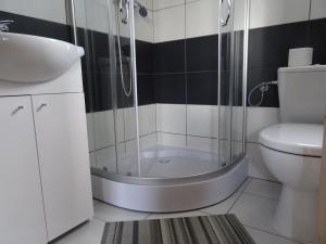 Domek nad jeziorem Wersminia, Ośrodek Wczasowy