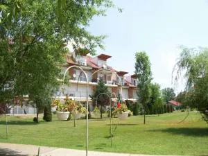 Cserke Napfény Apartman - 柴尔凯瑟勒