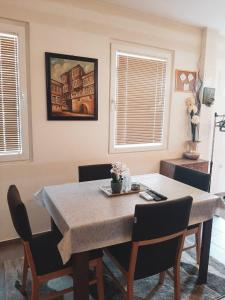 DS center apartment