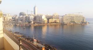 St Julians Sea Front, Spectacular View, Apartment