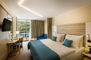 Superior Family Room (2 Adults + 2 Children) room in Hotel Marina