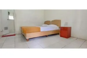 Hotel Sri Indrawati Puncak Mitra RedDoorz - Cipayung