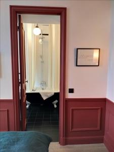 Hotels Le Nessay : photos des chambres