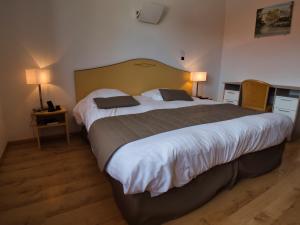 Hotels Le Champ des Lys : photos des chambres