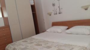 Apartment in Kustici with sea view, terrace, air conditioning, WiFi (3597-4)