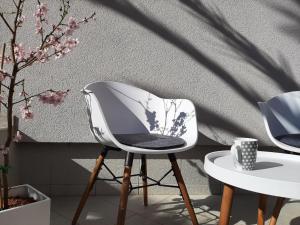 Helles Doppelzimmer mit Bad, Terrasse und Pool, seperater Eingang, Liznjan, Istrien