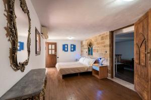 Secret Garden - Old Town