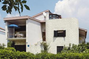 Apartments Pontos Jadranovo - CKV05074-CYC