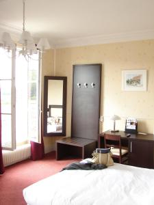 Hotels Logis - Villa des Bordes : photos des chambres