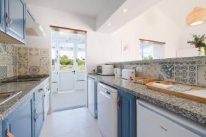 Luxurious Bungalow A2 in a quiet complex with pool 100m from the sea