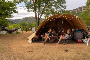 Villages vacances Camping RCN Val de Cantobre : photos des chambres