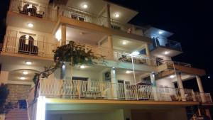 Studio Apartment in Pisak with Sea View, Balcony, Air Conditioning, Wi-Fi (90-3)