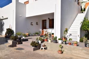 Spacious Cycladic Beach House Paros Greece