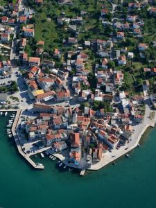 Guesthouse Tribunj 4303