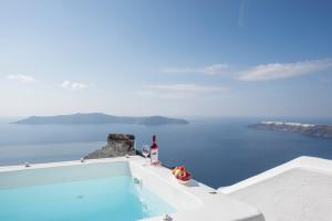 Alice Suites Imerovigli Santorini Greece