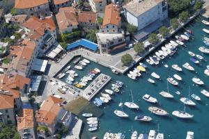 Studio Apartment in Mošćenička Draga with Sea View, Balcony, Air Conditioning, Wi-Fi (4772-2) 