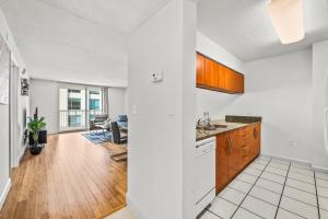 Luxury 1 Bedroom Apartment • Brickell • City and Ocean View