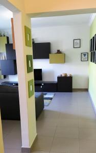 Large Apartment near the beach and Lisbon