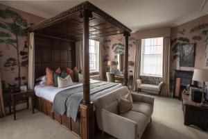 Prestige Double Room room in The George Hotel